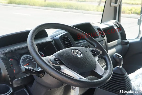 Dongfeng Captain Nebula K5-S Leading Edition 127hp 4X2(6 wheels) 3.8m Single-row Flatbed Light Truck (China VI) Cab (3) | 86Trucks