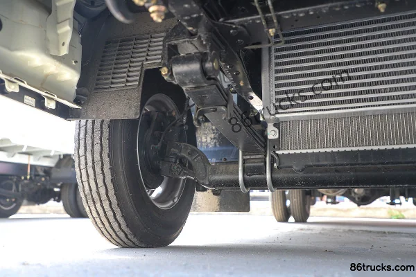 Lanqing Auto Ling R 115 hp 4X2(6 wheels) 4.03m single-row flatbed micro truck Chassis (2) | 86Trucks