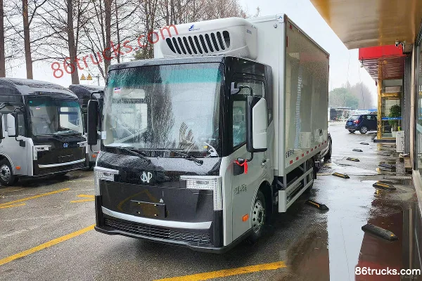 Qianchen Auto iC1 4.5T 4,03m Camion frigorifique 100% électrique 85,4kWh 4X2(6 roues) Extérieur (2) | 86Trucks