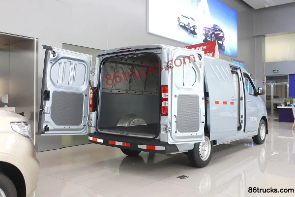 Wuling Yangguang Practical Type 2.9T 2-Seat 4.985m Electric Panel Van 31.9kWh Cargo Box (1) | 86Trucks