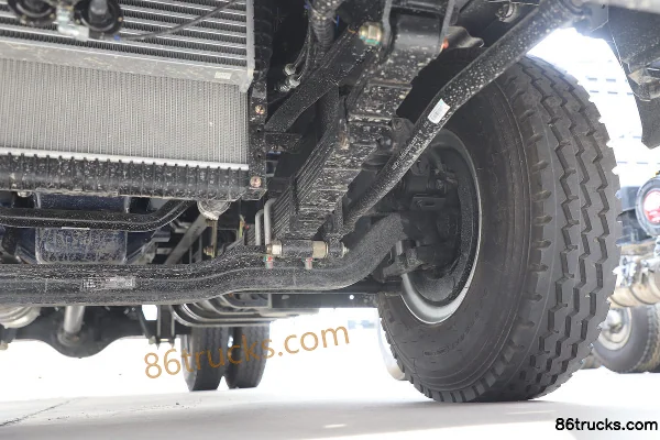 Sinotruk HOWO Hanjiang 170 ch 4X2(6 roues) Camion plateau à ridelles 4,15 m cabine simple (WLY 8 vitesses) Châssis (3) | 86Trucks