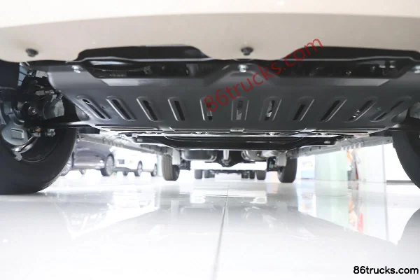 Wuling Hongguang V 2022 Jinqu Edition 99hp 1.5L Gasoline 5-Seat Van (China VI) Chassis (1) | 86Trucks