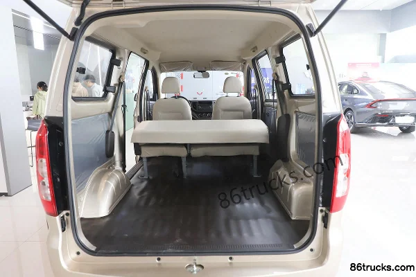 Wuling Hongguang V 2022 Jinqu Edition 99hp 1.5L Gasoline 5-Seat Van (China VI) Cargo Box (3) | 86Trucks