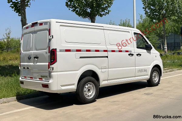 Zhongtong T6 3.2T 2-seat 4.89m electric logistics van 41.86kWh Exterior (2) | 86Trucks