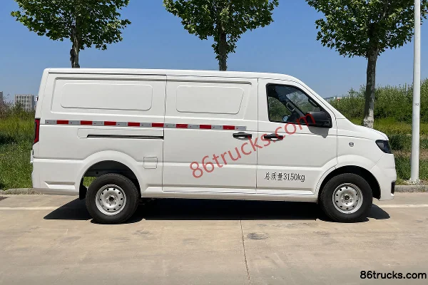 Zhongtong T6 3.2T 2-seat 4.89m electric logistics van 41.86kWh Exterior (3) | 86Trucks