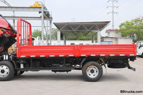 Yuejin Chaoyue C300 Value Edition 155hp 4X2(6 wheels) 4.2m single-row flatbed light truck Body (2) | 86Trucks