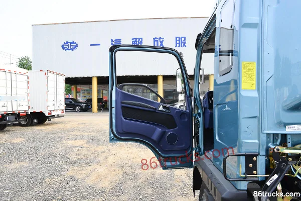 FAW Jiefang Hu 6G 180 ch 4X2(6 roues) 4,78 m camion frigorifique Cabine (1) | 86Trucks