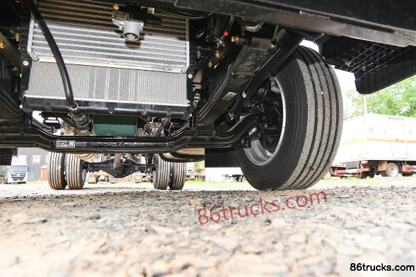 FAW Jiefang Hu 6G 180 ch 4X2(6 roues) 4,78 m camion frigorifique Châssis (3) | 86Trucks