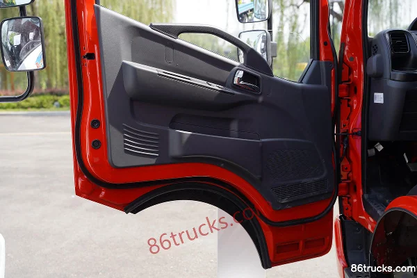 Dongfeng Duolika D5 Super Power 2.0L 150 hp 4X2(6 wheels) Gasoline 4.02m single-row box van light truck Cab (3) | 86Trucks