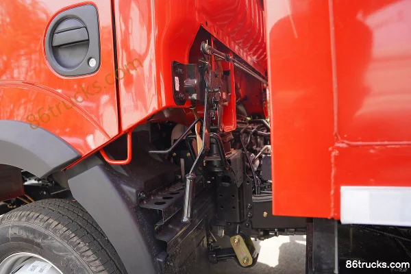Dongfeng Duolika D5 Super Power 2.0L 150 hp 4X2(6 wheels) Gasoline 4.02m single-row box van light truck Body (1) | 86Trucks