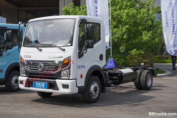Dongfeng Duolika D5 122 ch 4X2(6 roues) CNG camion léger à plateaux à cabine simple 4 m Extérieur (3) | 86Trucks