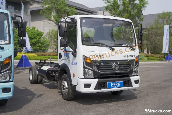 Dongfeng D5 2024 2L CNG 127 hp 4X2(6 wheels) Dongan 5-Speed 4.17m Single Row Panel Light Truck Exterior