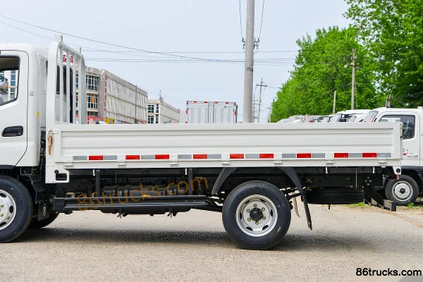 Foton Aoling Jiyun Youth Invincible Edition 146 hp 4X2(6 wheels) 3.655m Single Row Flatbed Light Truck Body (2) | 86Trucks