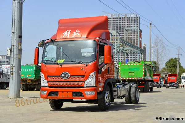 FAW Jiefang Lingtu 165hp 4X2(6 wheels) 3.78m Semi-row Stake Truck (China VI) (4.875 Ratio) Exterior (3) | 86Trucks