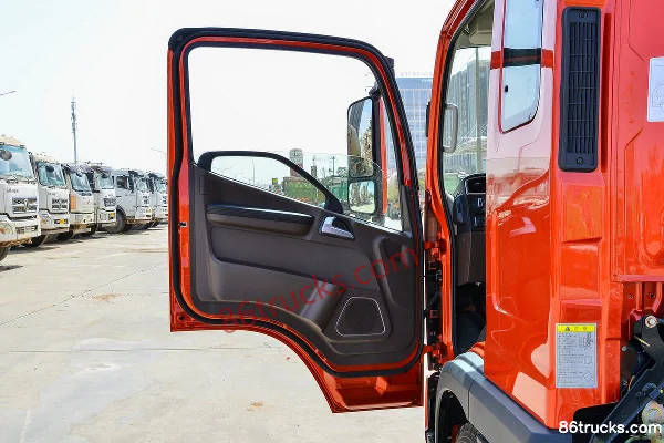 FAW Jiefang Lingtu 165hp 4X2(6 wheels) 3.78m Semi-row Stake Truck (China VI) (4.875 Ratio) Cab (1) | 86Trucks