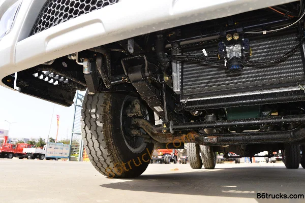 FAW Jiefang Lingtu 165 hp 4X2(6 wheels) 4.16m Single Row Cage Cargo Light Truck (Wide Body) Chassis (2) | 86Trucks