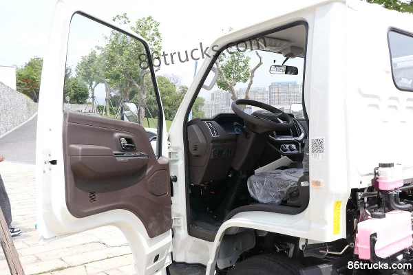 JMC Shunda EV 4.5T 4.155m Single Row Plug-in Extended Range Hybrid Flatbed Light Truck 18.43kWh 4X2(6 wheels) Interior (1) | 86Trucks