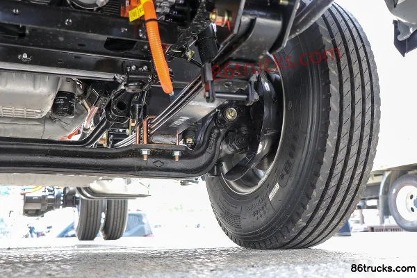 JMC Shunda EV 4.5T 4.155m Single Row Plug-in Extended Range Hybrid Flatbed Light Truck 18.43kWh 4X2(6 wheels) Chassis (3) | 86Trucks