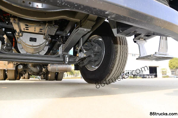 Sinotruk HOWO TX Heavy Truck 25T 6X4(10 wheels) battery-swap electric tractor truck 350kWh Chassis (3) | 86Trucks