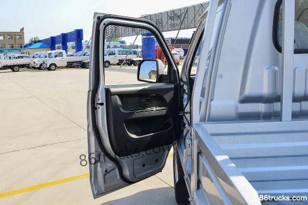 Jinbei Jinka S2 Comfort 1.6L 123 ch 4X2(6 roues) essence camion plateau simple cabine 3,05 m (1) | 86Trucks