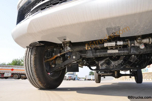Jinbei Jinka S2 Comfort 1.6L 123 ch 4X2(6 roues) essence camion plateau simple cabine 3,05 m Châssis (2) | 86Trucks
