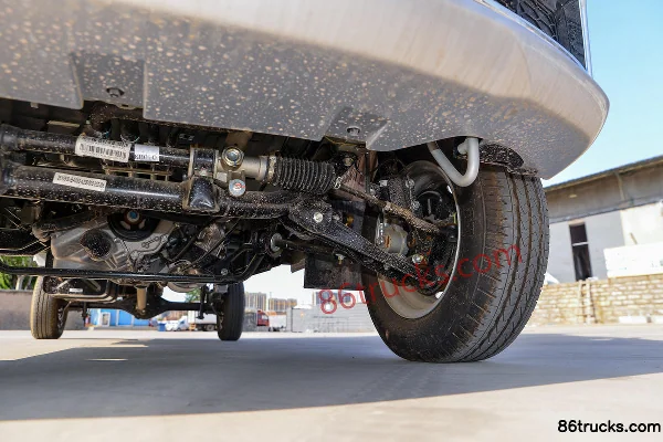 Jinbei Jinka S2 Comfort 1.6L 123 ch 4X2(6 roues) essence 3,05 m fourgon monoplace Châssis (3) | 86Trucks