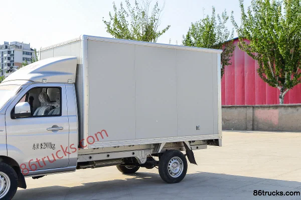 Jinbei Jinka S2 Comfort 1.6L 123 ch 4X2(6 roues) essence 3,05 m fourgon monoplace Carrosserie (1) | 86Trucks