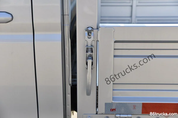 Jinbei T5L 2024 Comfort 1.6L 123hp 4X2(6 wheels) Gasoline 2.85m Double-row Flatbed Micro Truck Body (3) | 86Trucks