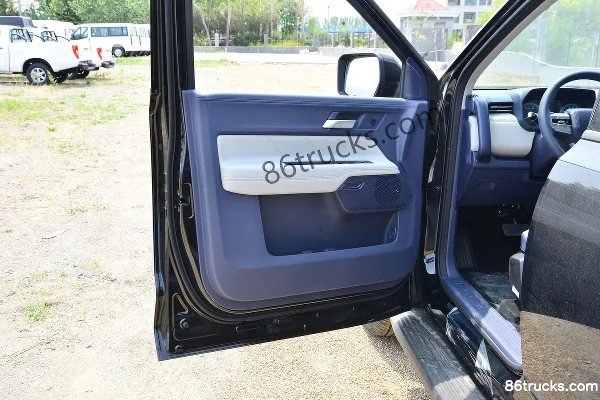 JMC Da Dao Quannengzhe Comfort 2.3T Diesel 177hp Automatic 4WD Standard Wheelbase Double Row Pickup Chassis (2) | 86Trucks