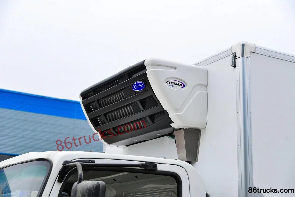 Isuzu KV100 132 ch 4X2(6 roues) camion frigorifique 4,07 m (marque Chengliwei) Carrosserie (3) | 86Trucks