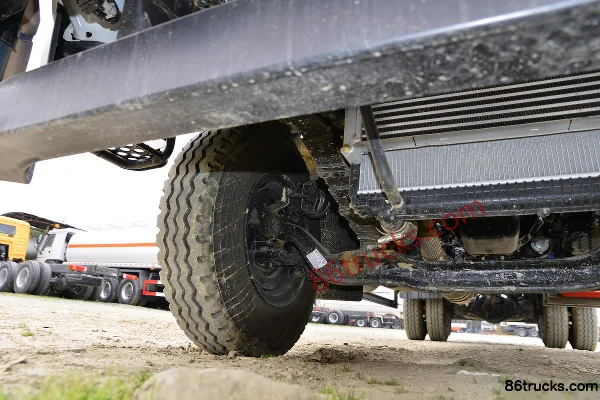 Dongfeng Commercial Vehicle Tianjin VR 230hp 4X2(6 wheels) Tank Truck (Huawei Chiled Brand) Chassis (2) | 86Trucks
