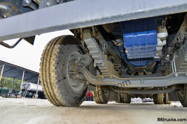 Sinotruk HOWO N5W 350hp 8X4(12 wheels) Dry Mortar Transport Truck (Huawei Chile Brand) Chassis (2) | 86Trucks