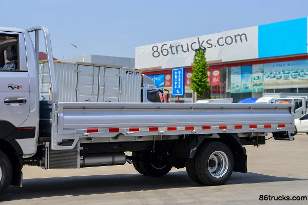 Lanqing Auto Ling R High-spec Edition 1.6L 122hp 4X2(6 wheels) Gasoline 4.03m Single Row Stake Mini Truck Body (1) | 86Trucks