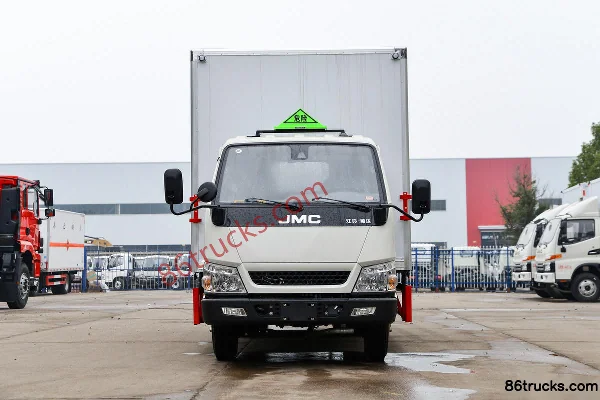 JMC Shunda Narrow Body 122 hp 4X2(6 wheels) 4.2m Flammable Gas Van Truck (Chufei Brand) Exterior (2) | 86Trucks