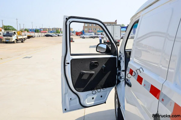 Jinbei Xiaohaishi X30 102hp 1.5L Gasoline 2-Seat Panel Van Cab (1) | 86Trucks