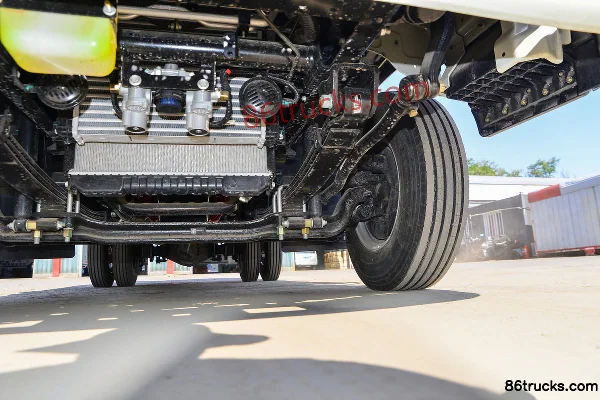 Foton Shidai Linghang M5 132 hp 4X2(6 wheels) 4.15m single-row van light truck (China VI) Chassis (3) | 86Trucks