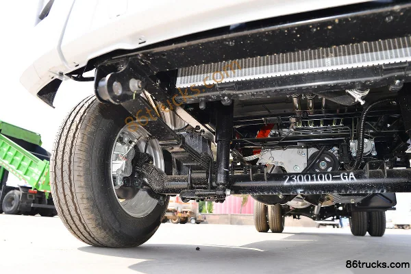 Jinbei T52 Chuangfu Type 1.5L 109hp 4X2(6 wheels) Gasoline 2.605m Double Row Box Van Mini Truck Chassis (2) | 86Trucks