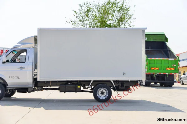 Jinbei T52 Chuangfu Type 1.5L 109hp 4X2(6 wheels) Gasoline 2.605m Double Row Box Van Mini Truck Body (2) | 86Trucks