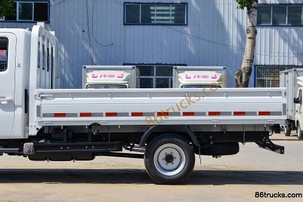 Times Leader S1 Startup 2L Gasoline 144 hp 4X2(6 wheels) Dongan 5-Speed 2.7m Double Row Flatbed Small Truck Body (2) | 86Trucks