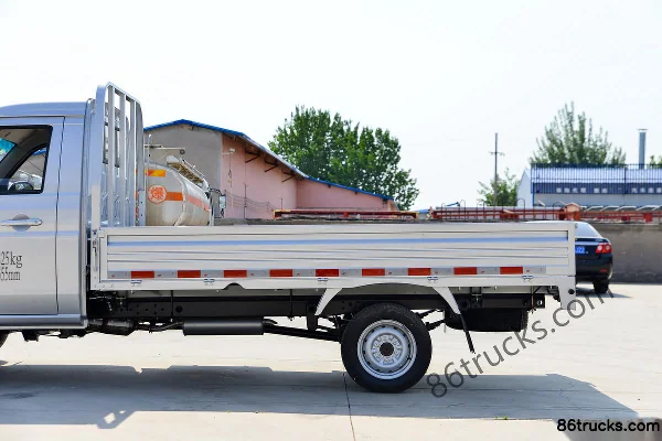 SRM Jinka S1 2024 Edition Standard Edition 1.4L 102 hp 4X2(6 wheels) Gasoline 3.05m Single Row Flatbed Mini Truck (Single Rear Tire) Body (2