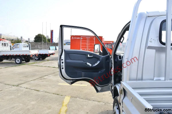 Dongfeng EV180 Standard 3.5T 3.99m Single Row Electric Flatbed Micro Truck 50.176kWh 4X2(6 wheels) Interior (1) | 86Trucks