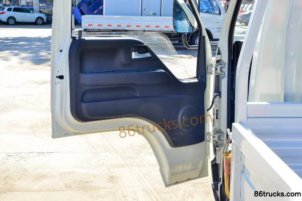 Foton Times Small Card Star 2 1.6L 122hp 4X2(6 wheels) Gasoline 3.67m single-row flatbed mini truck Cab (2) | 86Trucks