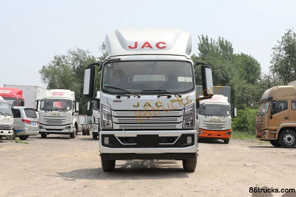 JAC Dewos T7 195 hp 4X2(6 wheels) 4.6m half-row cage cargo truck Exterior (2) | 86Trucks