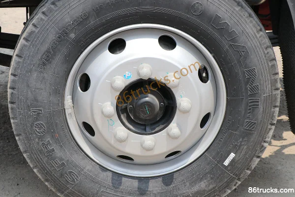 JAC Dewos T7 195 hp 4X2(6 wheels) 4.6m half-row cage cargo truck Chassis (3) | 86Trucks