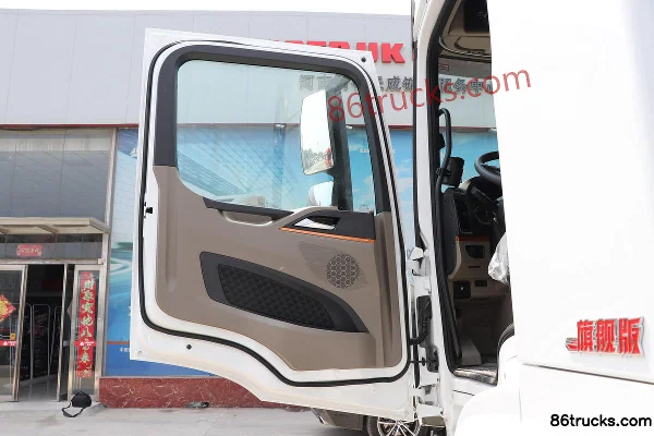 SHACMAN Delong M6000 Elite Edition 300 hp 4X2(6 wheels) 9.8m Van Cargo Truck Cab (1) | 86Trucks