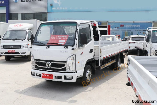 Dongfeng Xiaobawang W15 102hp 4X2(6 wheels) 4.05m Single Row Flatbed Light Truck Exterior (3) | 86Trucks