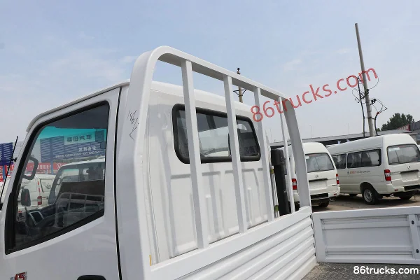 Dongfeng Xiaobawang W15 102hp 4X2(6 wheels) 4.05m Single Row Flatbed Light Truck Body (2) | 86Trucks