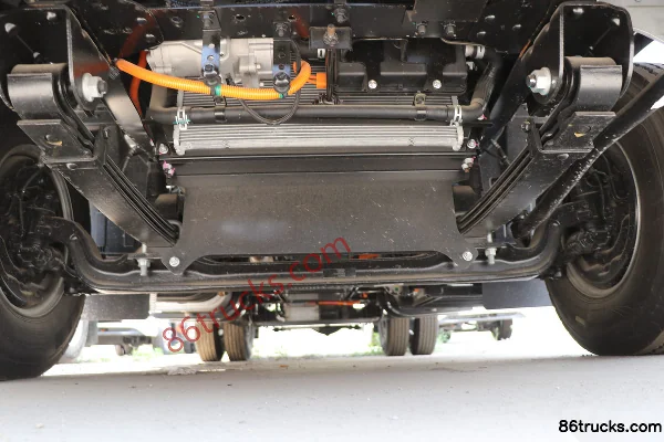 FARIZON Xingzhi H8E 2023 Model Zhiyun Edition 4.5T 4.02m Single Row Electric Refrigerated Truck 106.95kWh 4X2(6 wheels) Chassis (1) | 86Truc
