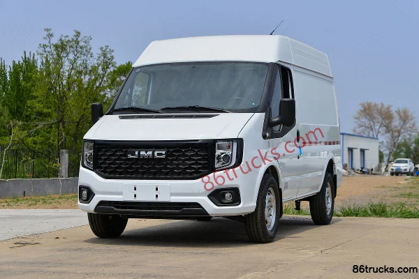 JMC Fushun 2023 Model 146hp 2.0T Diesel 3-Seat Short Wheelbase Mid-Roof Van Truck Exterior (3) | 86Trucks