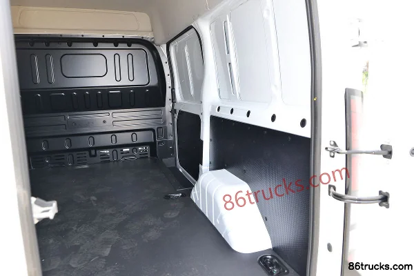 JMC Fushun 2023 Model 146hp 2.0T Diesel 3-Seat Short Wheelbase Mid-Roof Van Truck Body (2) | 86Trucks